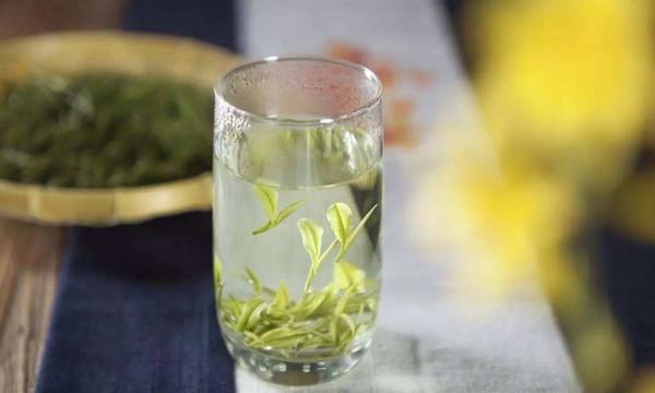 红茶绿茶哪个容易失眠